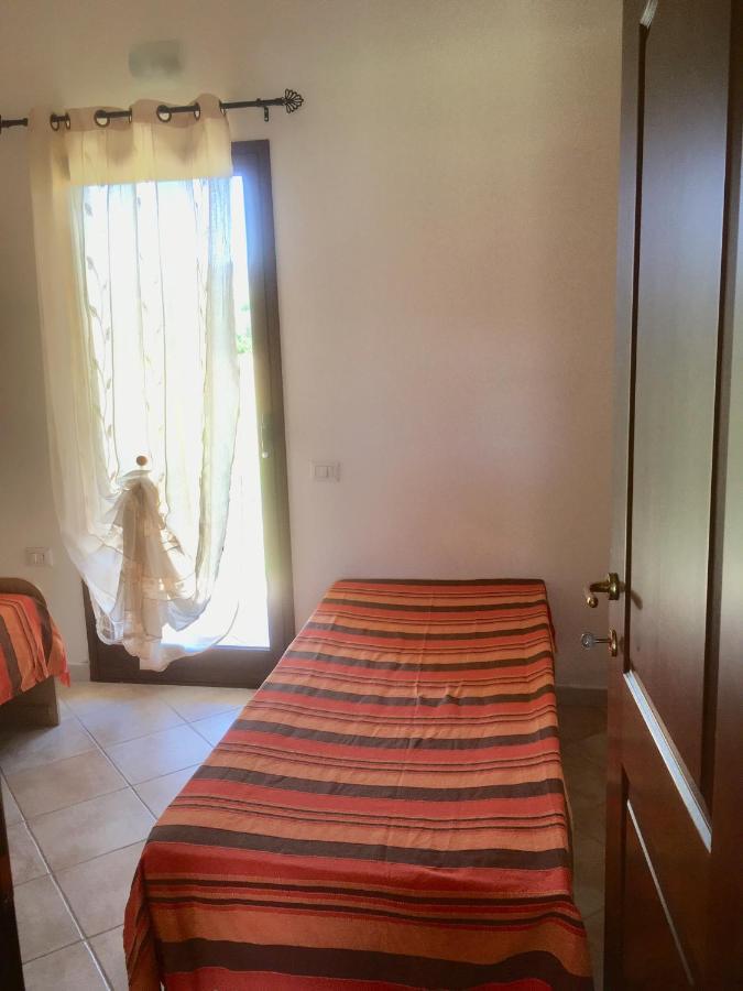 Residence S'Oggiastrone تانايونيلا المظهر الخارجي الصورة