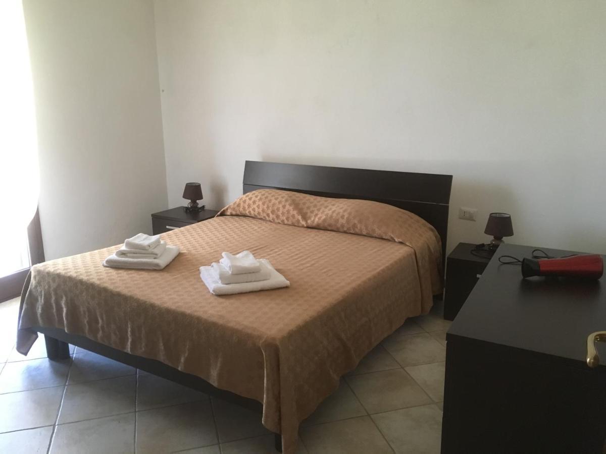 Residence S'Oggiastrone تانايونيلا المظهر الخارجي الصورة